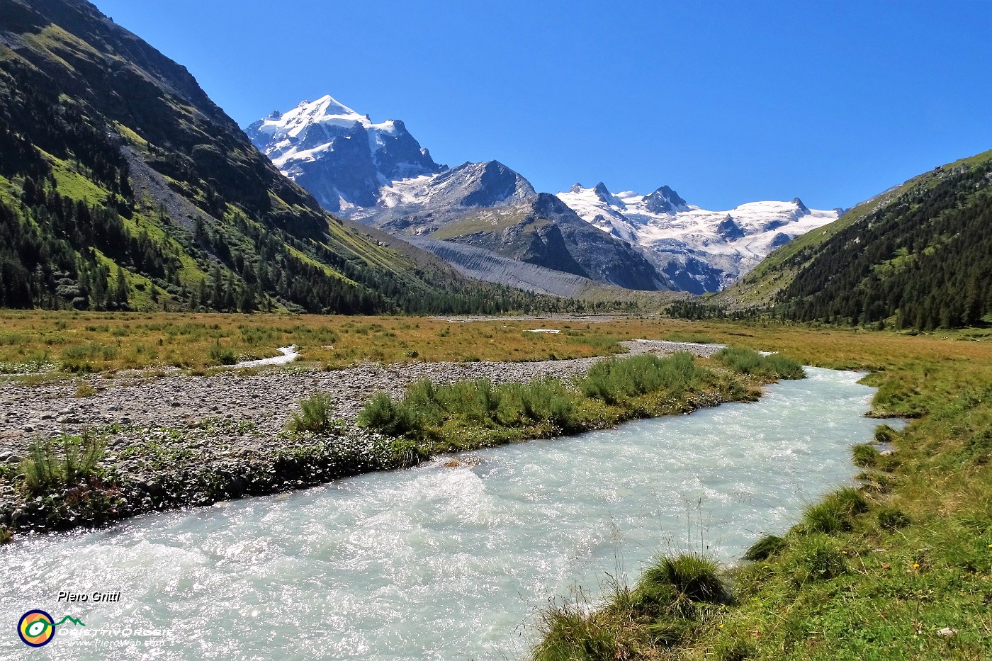 24 Il fiume Roseg carico d'acqua dei ghiacciai.JPG